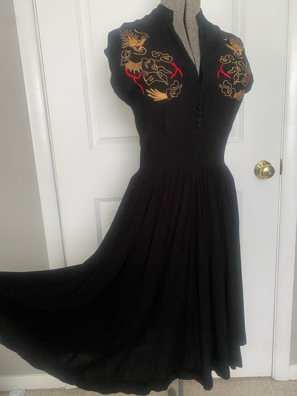 Black Embroidered Cap-Sleeve Midi Dress - Picture 13 of 13
